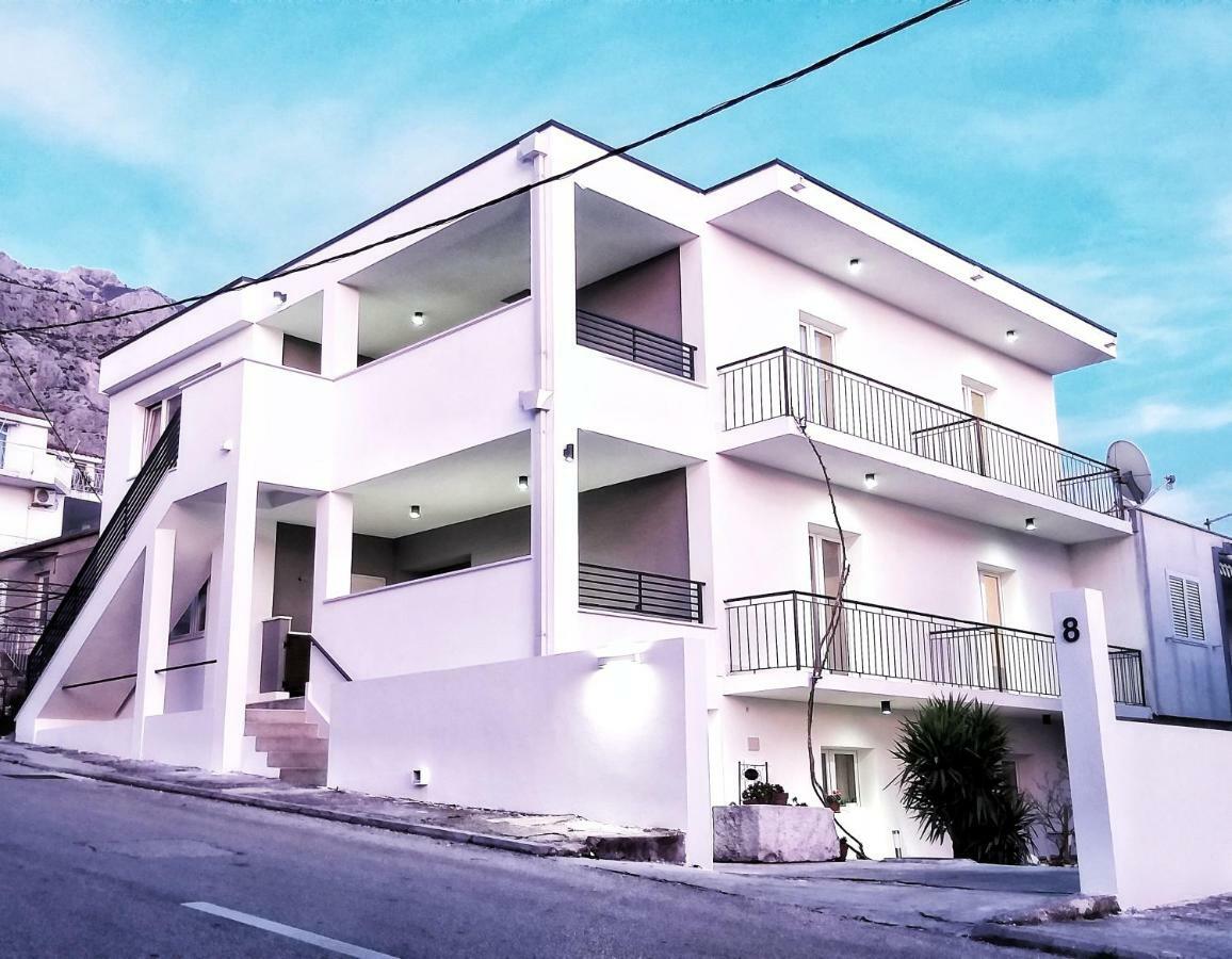 Apartman For 4 - Lovreta Макарска Экстерьер фото